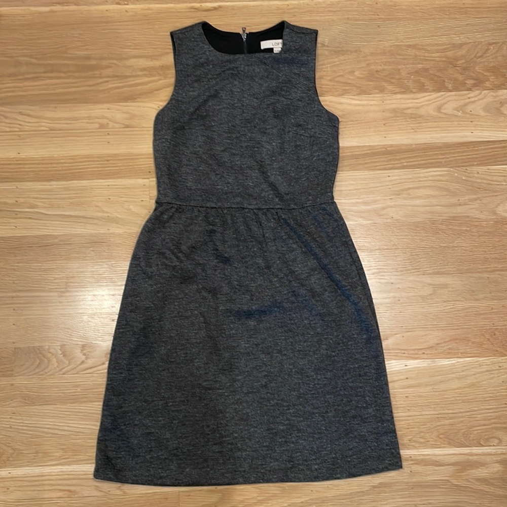 Loft size xs grey sleeveless dress, excellent condition
